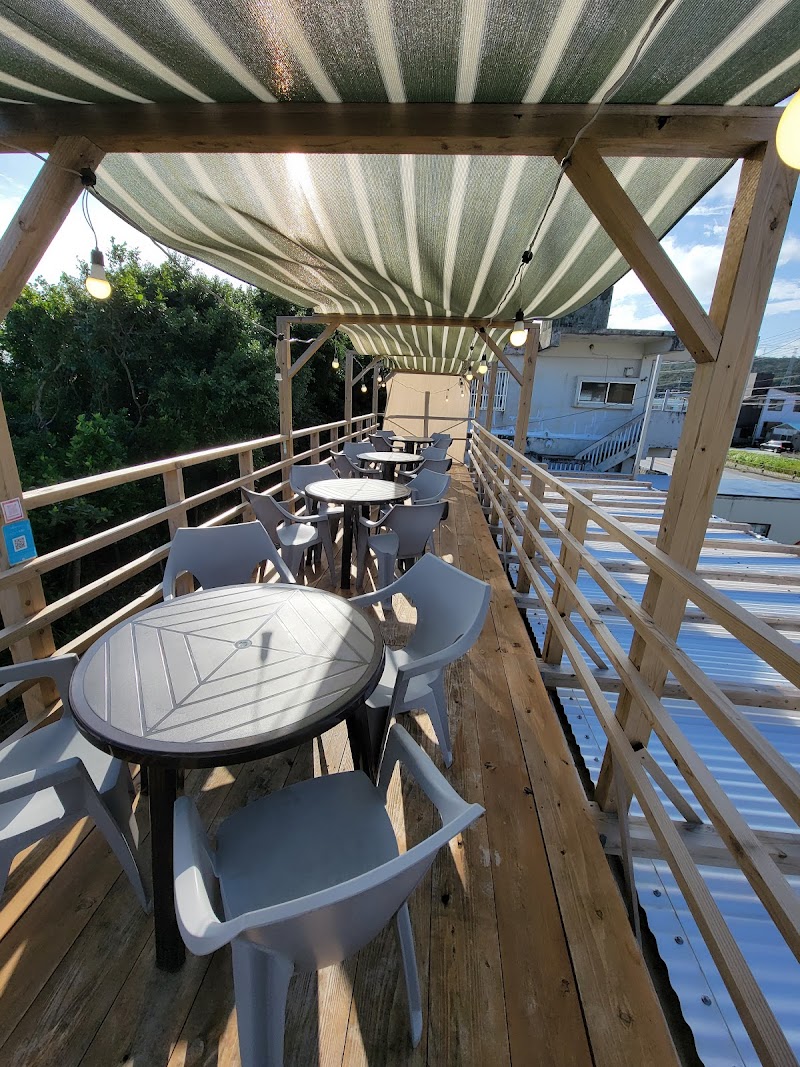 Yaka Beach Parlor